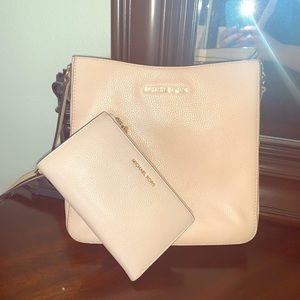 Light pink large crossbody with matching wallet